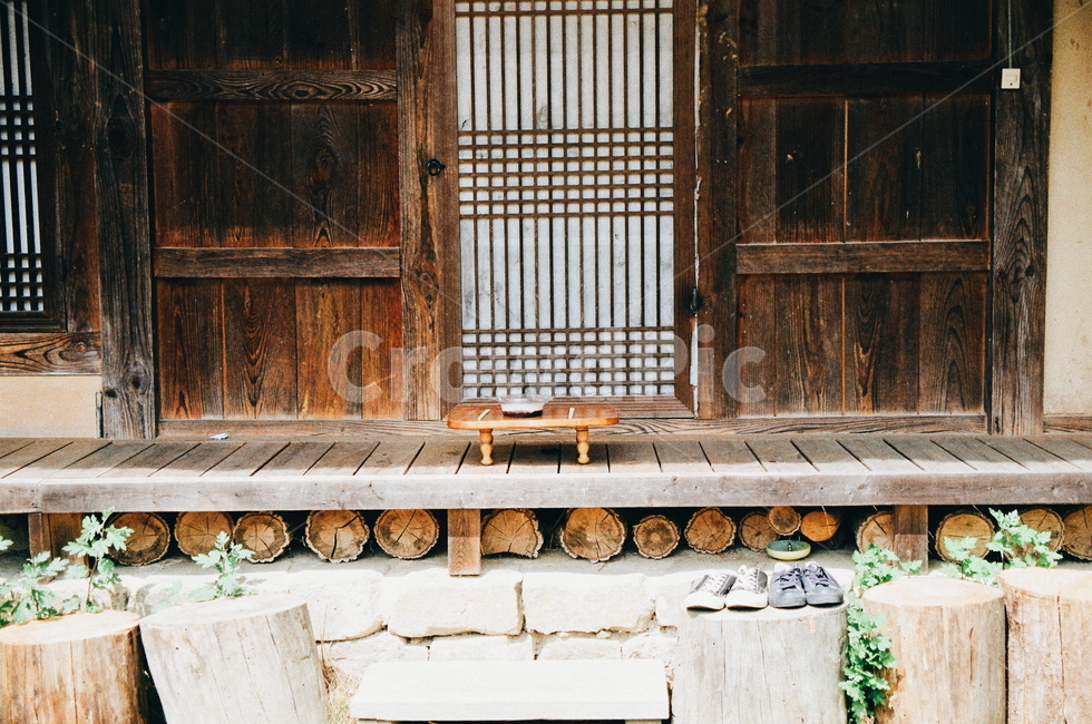 한옥,한옥마을,대청,대청마루,korea,전통가옥,고요한,평화로운,peaceful,한국전통,한국문화,korean traditional,korean culture