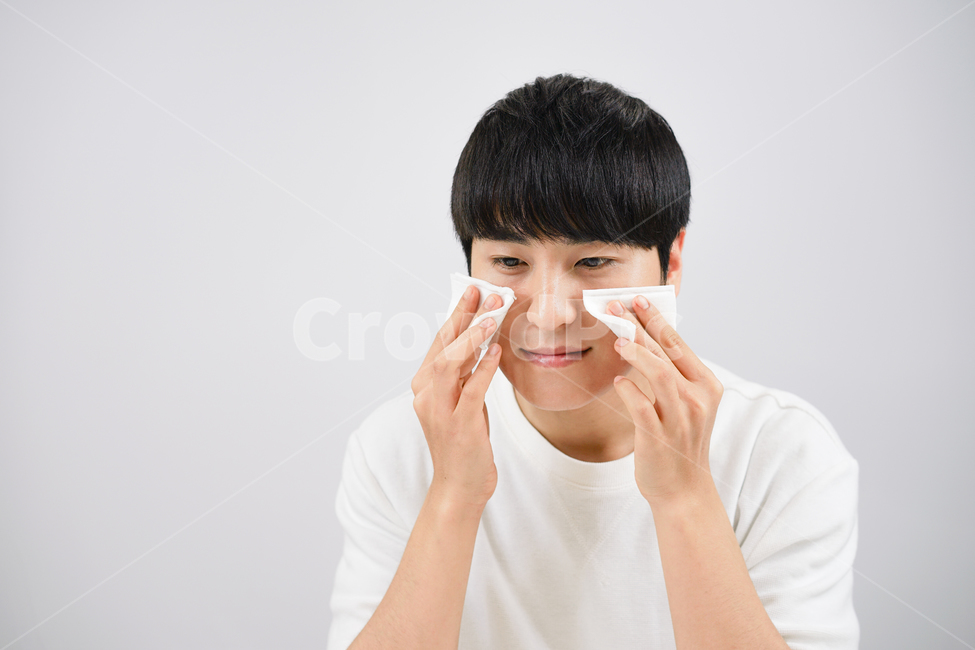 남자,뷰티,스킨케어,피부관리,화장품,로션,beauty,skincare,cosmetic,남성,lotion,그루밍족,화장솜,뷰티,미용,beauty treatment