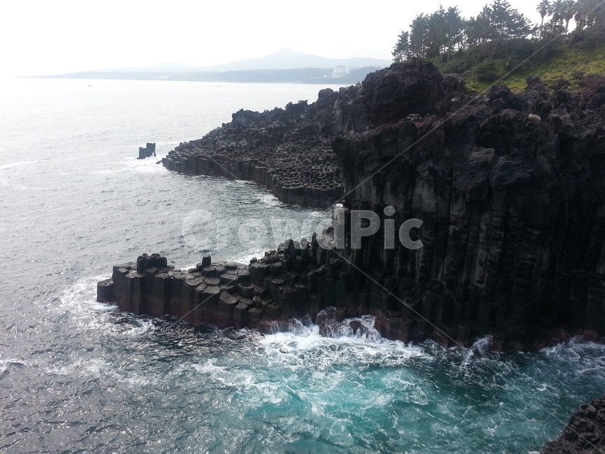 제주도,바다,주상절리,파도,푸른,풍경,자연,풍경,nature,landscape,한국자연풍경,한국자연경관,korea nature landscape,promontory,곶,cliff,낭떠러지,outdoors,옥외