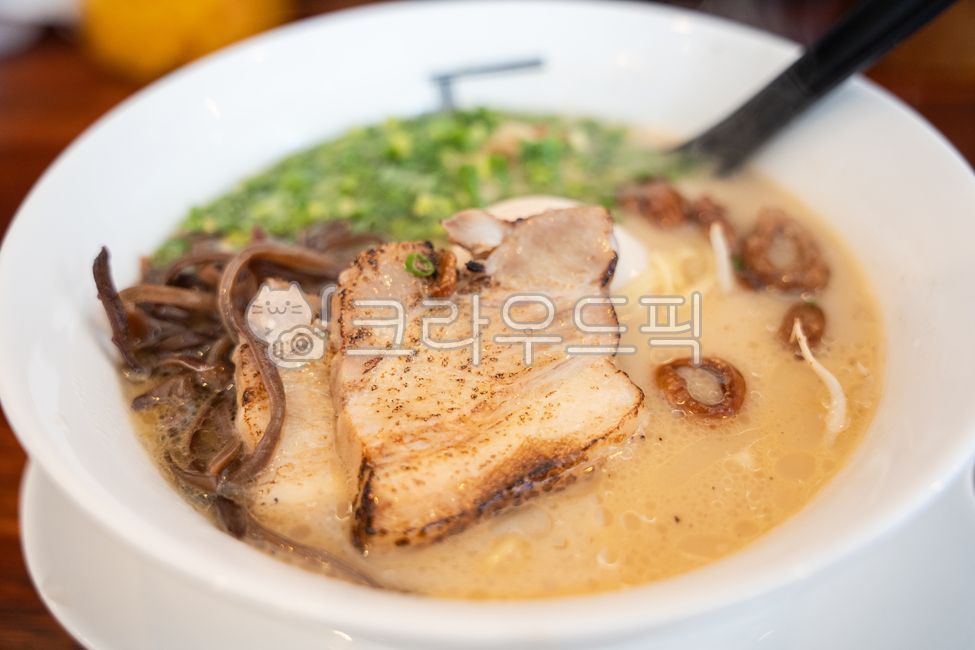 라멘,일본라멘,국물,고기,면요리,식재료,요리,그릇,bowl,egg,계란,음식,dishes,meal,food,cook,식사