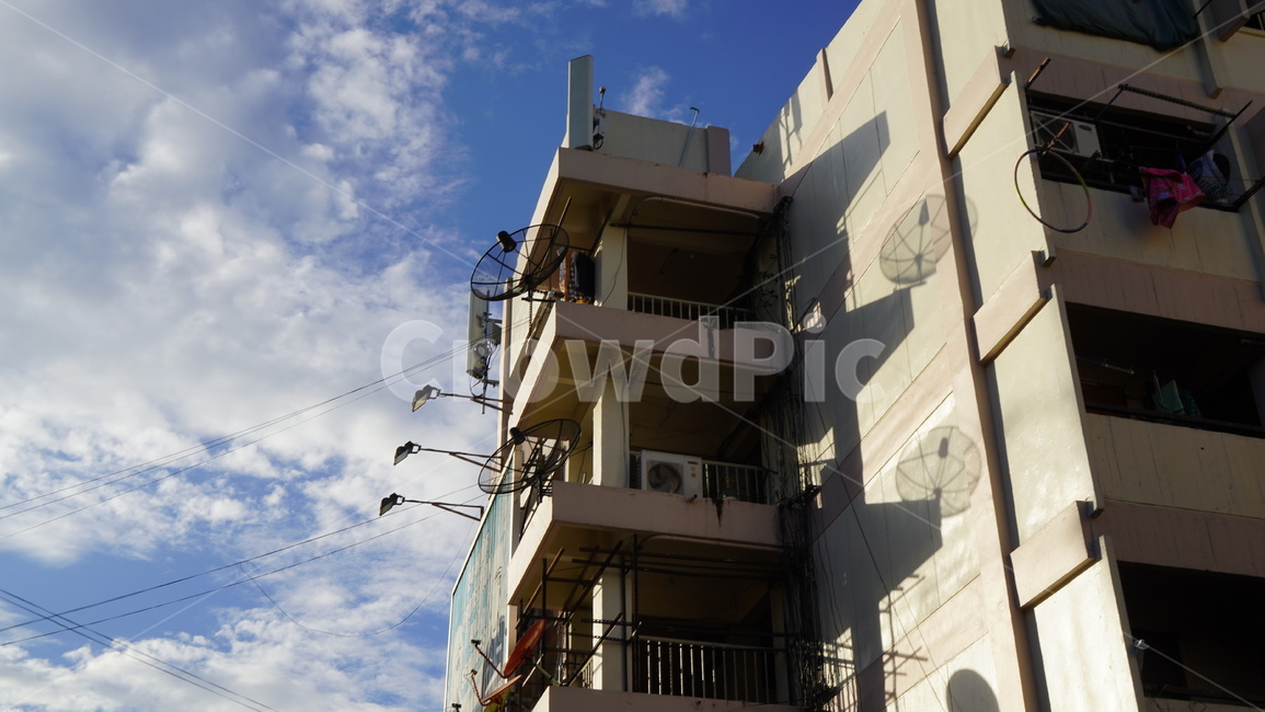 고층건물,도시,city,건물,building,어반,urban,시티,highrise,town,apartment,아파트,아파트먼트,창문,하늘,구름,스카이,cloud,weather,날씨,sky,sunny
