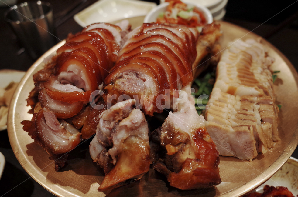 음식,식품,요리,food,dish,식사,meal,돼지고기,고기,수육,보쌈,족발,술안주,안주,음식,식재료,요리,food,cook,meal,dishes,food reserves