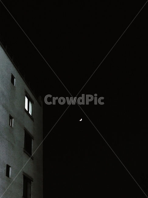 아이폰사진,배경화면,야경,달,감성사진,아이폰7,하늘,풍경,야경,밤,풍경,nightscape,night,landscape,건축물,건물외관,exterior,building,structure,architecture,construction,nature,자연,outdoors,옥외