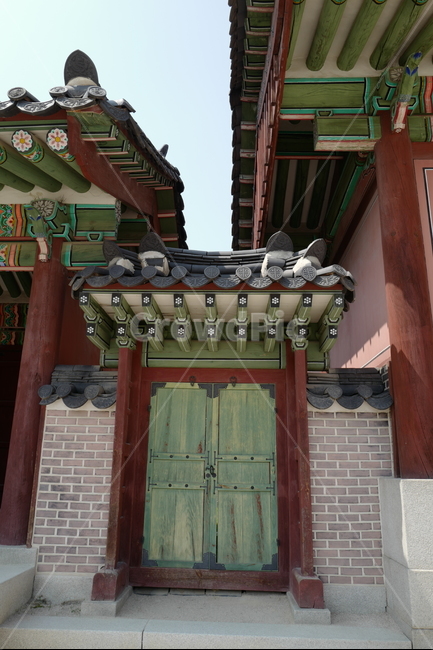 창덕궁,궁궐,기와,세계문화유산,전통,건축,한국전통,문화재,문,담벼락,한국전통,한국문화,korean traditional,korean culture,건축물,건물외관,exterior,building,structure,architecture,construction
