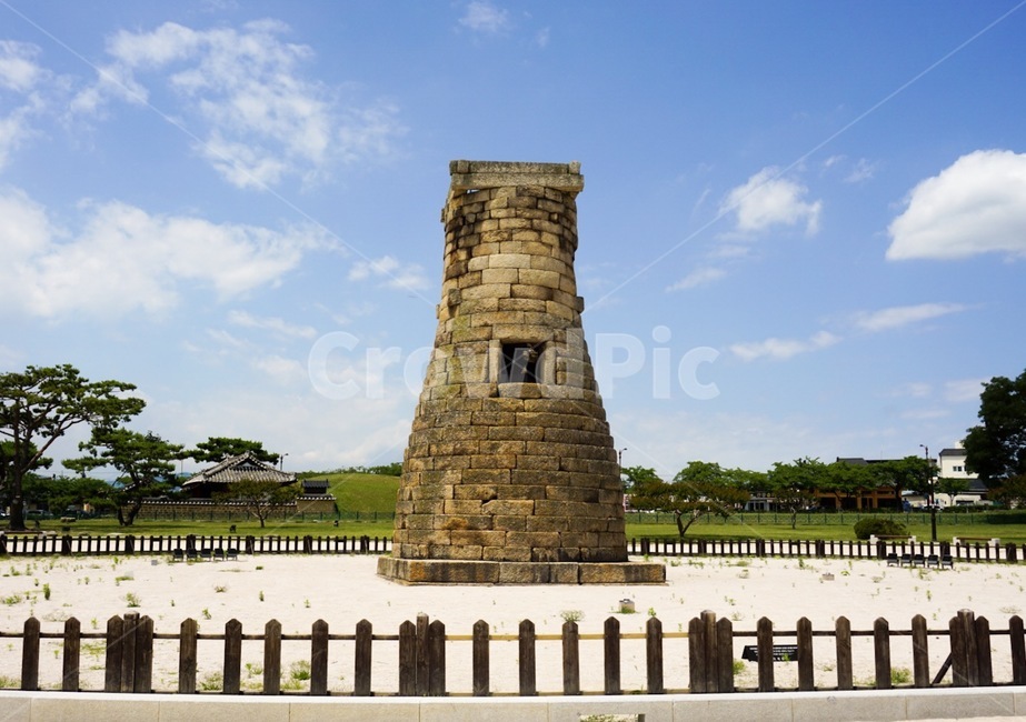 첨성대,경주,대릉원,선덕여왕,문화재,하늘,풍경,대한민국,korea,랜드마크,landmark,tourist attraction,한국랜드마크,한국관광지,한국명소,korea landmark,korea tourist attraction