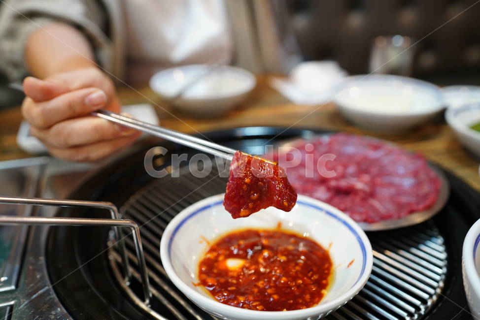 육사시미,고기,안주,먹거리,육류,음식,푸드,육식,소고기,한우,음식,식재료,요리,food,cook,meal,dishes,food reserves,육류,고기,meat,한식,한국음식,한국요리,korean food,korean dishes,korean meal,korean cook