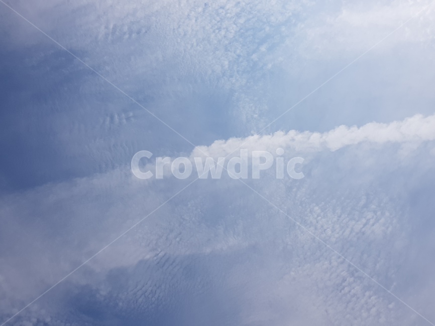 구름,하늘,파란하늘,뭉게구름,하얀구름,cloud,sky,파란색,하얀색,흰색,blue,bluesky,white