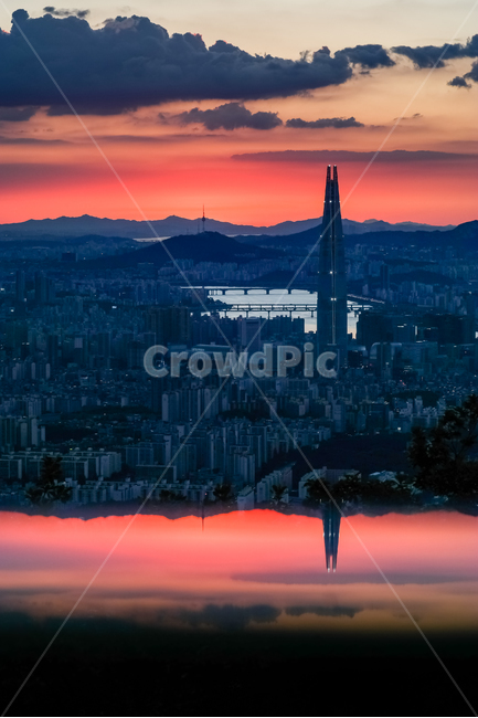서울,야경,전경,일몰,해질녘,서울야경,월드타워,도시,city,sunset,석양,반영,도시,풍경,city,landscape,한국도시풍경,한국도시경관,korea cityscape,랜드마크,landmark,tourist attraction,한국랜드마크,한국관광지,한국명소,korea landmark,korea tourist attraction,건축물,건물외관,exterior,building,structure,architecture,construction,steeple,뾰족한 탑,건물,spire,첨탑,tower,탑,scenery,nature,자연,outdoors,옥외,경치
