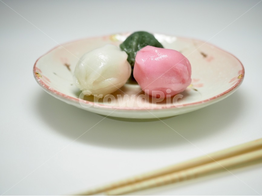 snack,plate,Thanksgiving,holiday,wellbeing,Korean food,Asian food,tradition,Lunar New Year food,new year,holiday food,Honey rice cake,Korean,Chuseok food,Korean culture,food,food culture,Korean traditional snacks,korea,dessert,Asia,background,culture,rice