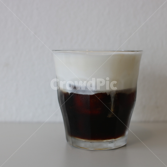 커피,커피메뉴,비엔나커피,아인슈페너,크림커피,카페메뉴,마실것,커피잔,커피컵,유리컵,커피,카페,coffee,cafe