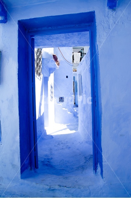 골목길,모로코,쉐프샤우엔,파란이미지,파란색,파랑색,푸른색,골목사진,길사진,마을사진,모로코여행,아프리카여행,파란페인트,파랑이미지,빛,그림자,해외,외국,세계,foreign,oversea,world,색깔,색상,색채,색감,color sense,color sensitivity,feeling of color,건축물,건물외관,exterior,building,structure,architecture,construction