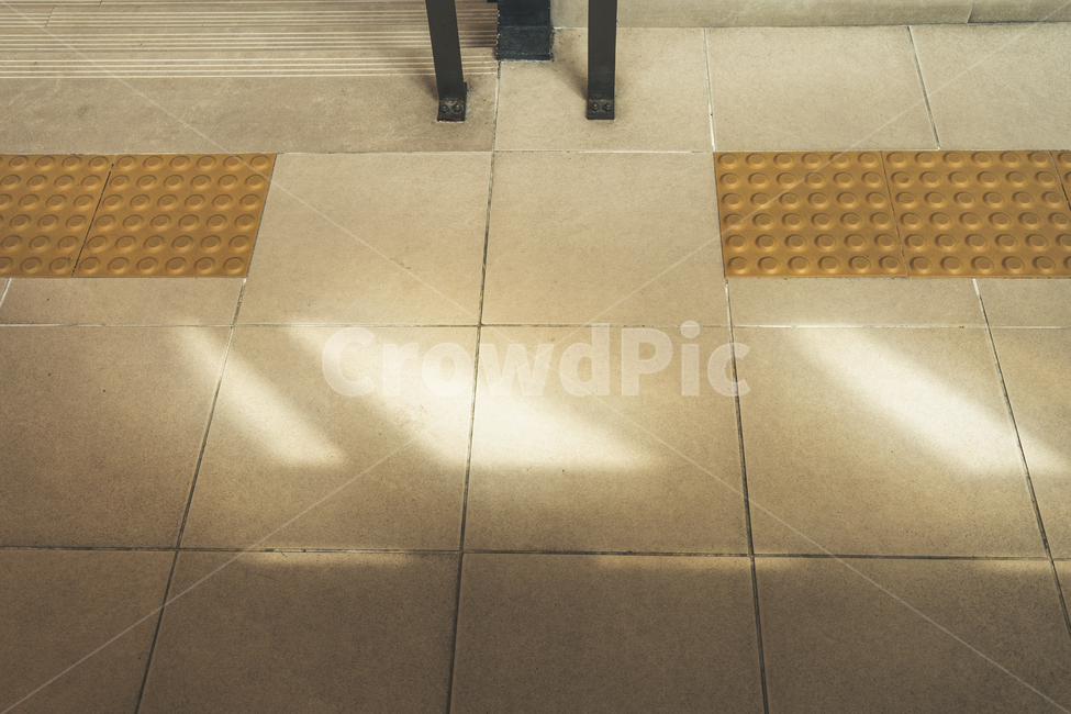flooring,바닥,floor,계단,stairs,빛,햇빛,그림자,shadow,light,sunlight