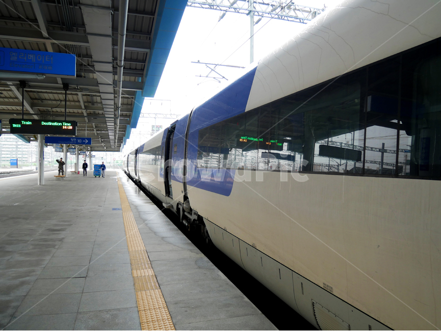 기차,기차역,철도,간이역,train,교통,교통수단,traffic,transportation