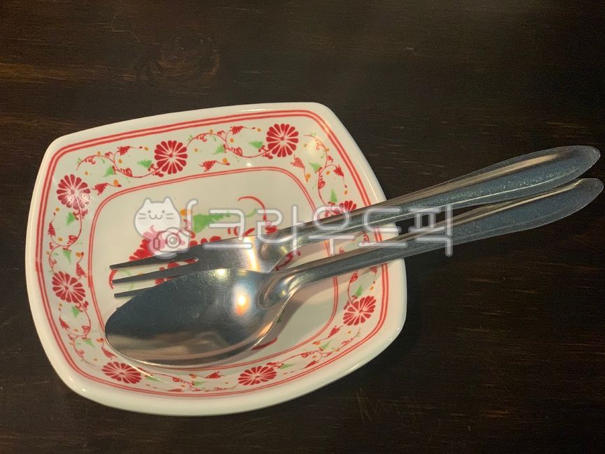 Thai food,Thai cuisine,food,meal,spoon and chopsticks,fork,dish,Spoon,cooking,Southeast Asian food
