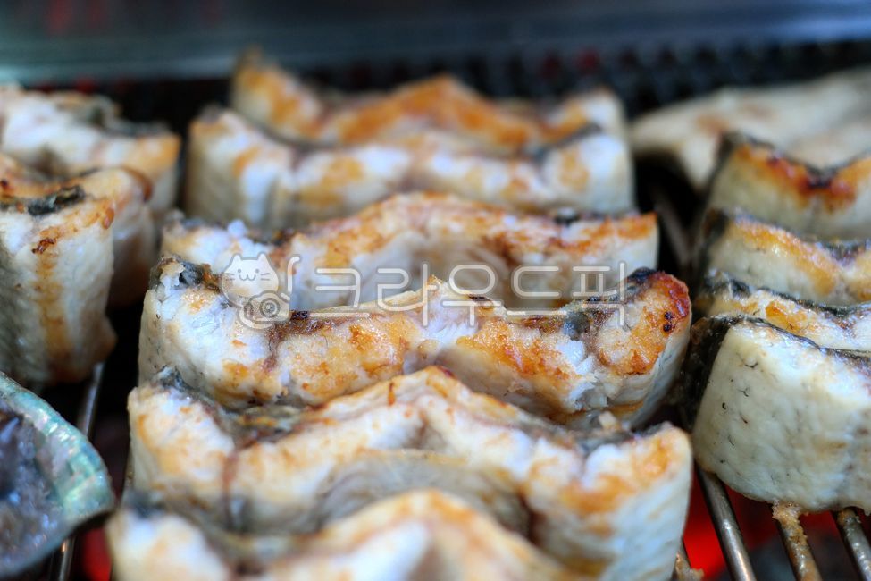 장어구이,장어,보양식,건강식,보양,건강,숯불,숯불구이,영양,영양식,음식,요리,식재료,어류,수산물,한식,한국전통,구이,굽다,풍천장어,스태미나,민물장어,grilledeel,food,healthyfood,health,nutrition,nutritionalfood,cooking,ingredient,fish,seafood,koreanfood,traditionalkoreanfood,grilled,stamina