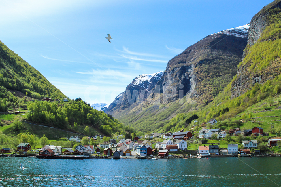 small village,scene,spring,beautiful,superb view,mountain,foot of the mountain,sight,Minister,sky,Cliff,everyone,icecap,riverside,mountain range,Panorama,village at the bottom of the mountain,lake,blue sky,city,purity,magnificent,pretty village,cute,peace