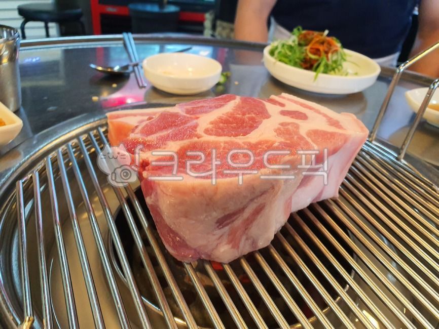 thick meat,pork,Black Pig,pig,roast