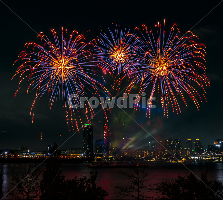 불꽃놀이,불꽃축제,서울국제불꽃축제,fireworks,한강,아경,한화불꽃축제,풍경,nightscape,night,landscape,도시,city,한국도시풍경,한국도시경관,koreacityscape,축제,행사,festival,event,nature,자연,옥외,outdoors,감성,아름다운,beautiful,야경,밤,풍경,nightscape,night,landscape