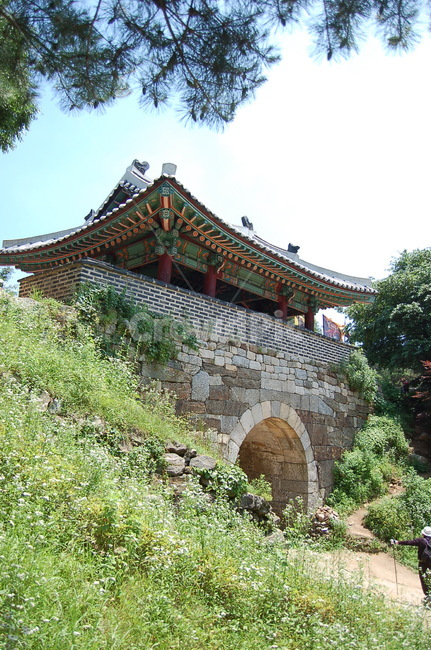 남한산성,성,자연,경치,건축물,architecture,역사,전통,기왓집,성문,한국전통,한국문화,korean traditional,korean culture