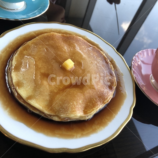 bread,빵,받침접시,도기류,디저트,팬케이크,음식,식재료,요리,food,cook,meal,dishes,food reserves