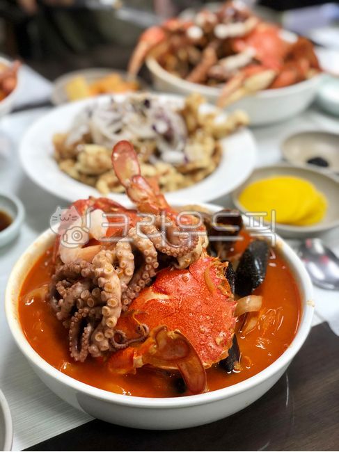 seafood,noodle food,Jjambbong,Samseon Jjambbong,noodle,Chinese food,food,meal,Seafood Jjamppong,Chinese cuisine,spicy food,Noodle dish