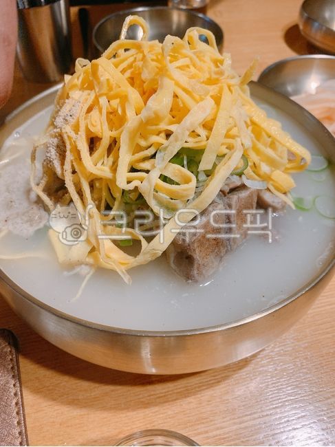 갈비탕,갈비,food,음식,뚝배기,뚝배기음식