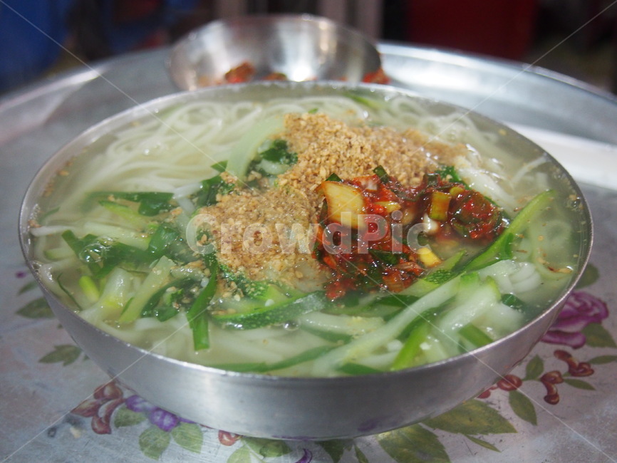 국수,칼국수,온국수,식사,면,음식,식재료,요리,food,cook,meal,dishes,food reserves,면류,면요리,noodles,한식,한국음식,한국요리,korean food,korean dishes,korean meal,korean cook