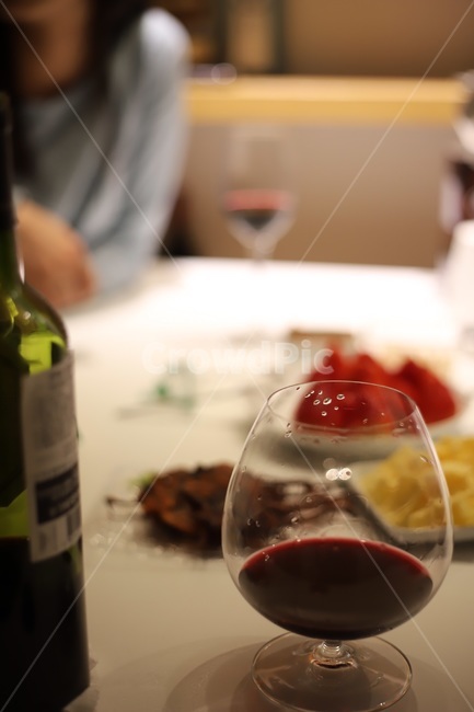 딸기,와인,와인안주,과일안주,꼬냑잔,와인잔,술,주류,alcohol