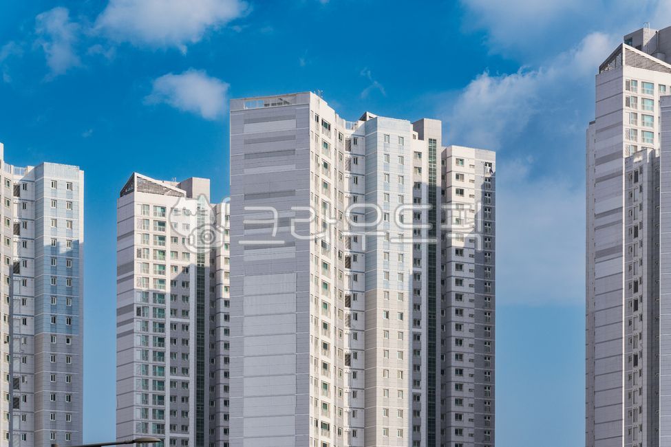 modern,sky,house,office,background,business,apartment,landscape,architecture,building,outdoor,residential,city