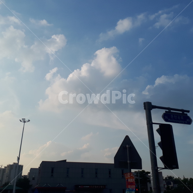 구름,sky,적운,light,날씨,outdoors,하늘