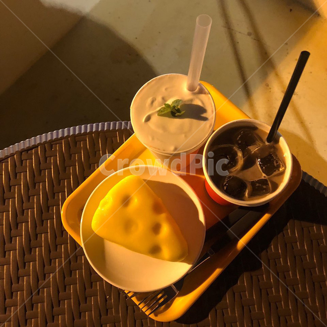 카페,치즈케이크,브레드,커피,음료