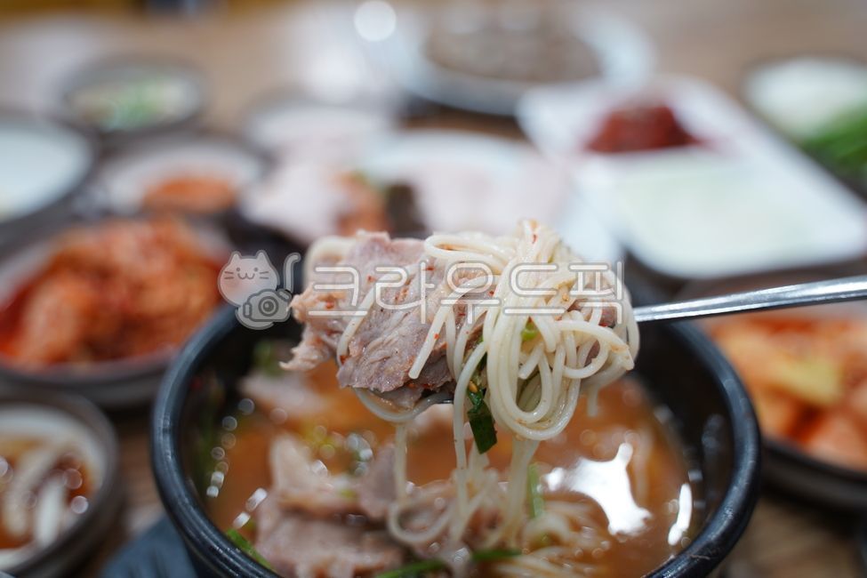 pork,noodles,돼지고기,국밥,돼지국밥,porkandricesoup