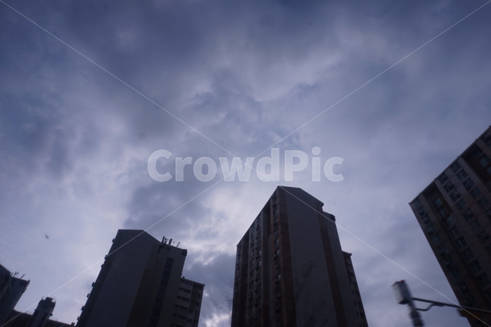 건물,도시,시티,city,날씨,하늘,구름
