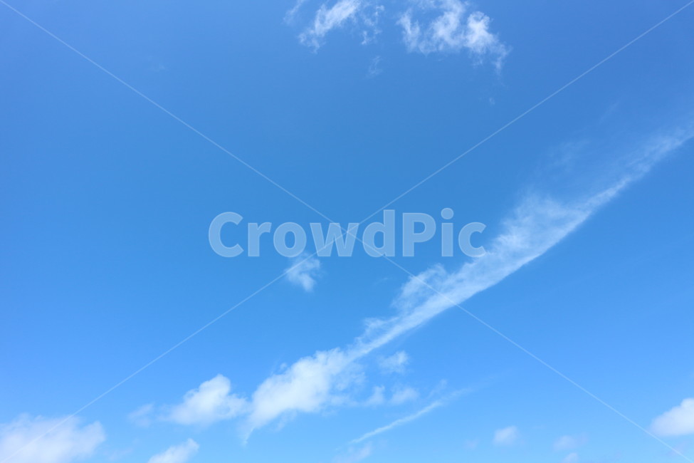 맑은하늘,구름,하늘,파랑색,하늘감성,맑은날,감성,cloud,blue,sky,goodweather,nature,sunnyday,자연,풍경,nature,landscape,azure sky,푸른 하늘,outdoors,옥외