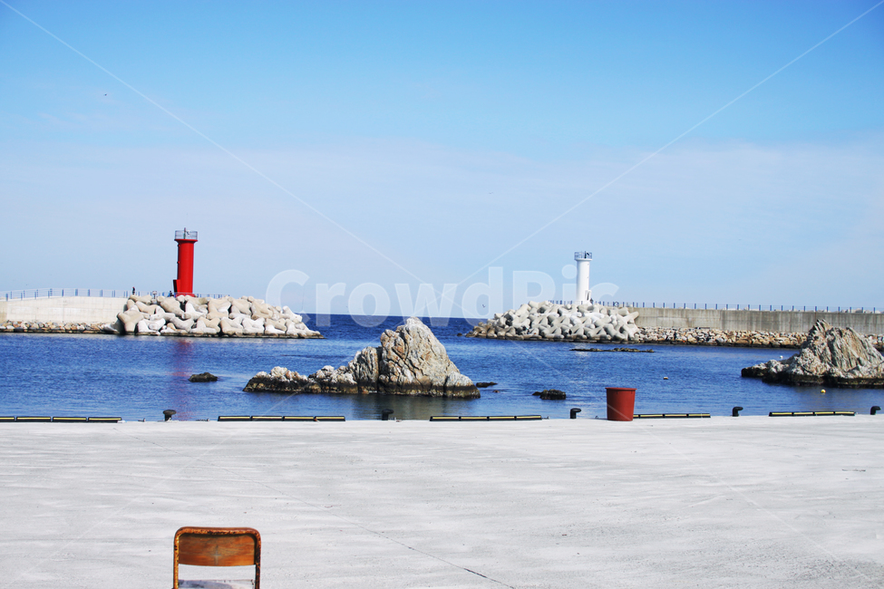 바다,등대,의자,하늘,building,건물,architecture,건축물,tower,탑,등대,lighthouse