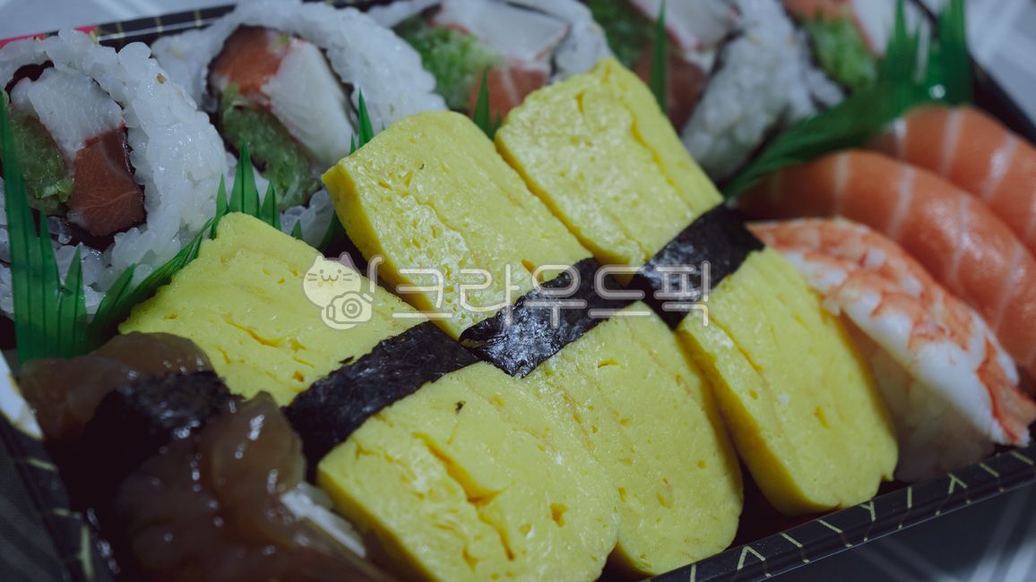 생선초밥,계란말이초밥,연어초밥,초밥,스시,초밥세트,새우초밥,롤,점심,저녁,식사,점심식사,포장음식,food,음식