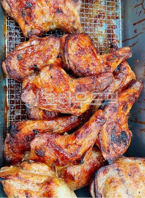 seasoning,Grilled Chicken,Jamaican whole leg,chicken,Chicken dishes,BBQ,ingredients,cooking,roast,cook,Jamaican whole chicken,Whole chicken leg,food,market,meal,bbq,dish,mukbang,chicken leg,Jamaica