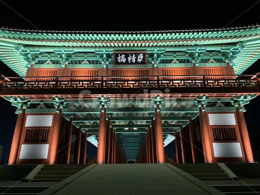월정교,경주,야경,야경코스,문화재,랜드마크,야경,밤,풍경,nightscape,night,landscape,한국전통,한국문화,korean traditional,korean culture,랜드마크,landmark,tourist attraction,한국랜드마크,한국관광지,한국명소,korea landmark,korea tourist attraction,building,건물,architecture,건축물