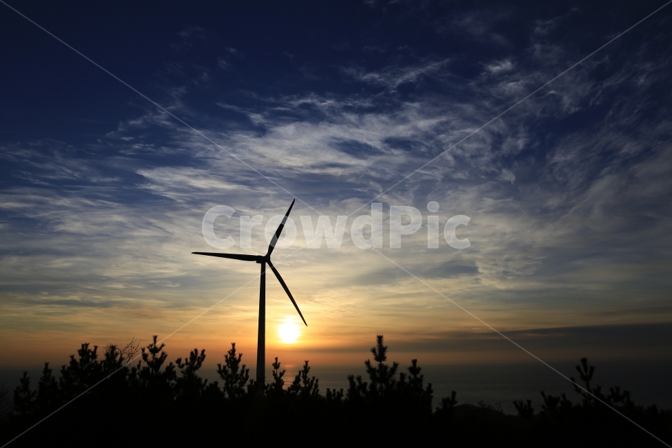 풍력발전기,일출,풍경,여명,실루엣,바다,sunrise,silhouette,하늘,감성,자연,풍경,nature,landscape,축제,행사,festival,carnival,event,산업,industry,industrial,에너지산업,energy industry,machine,기계,motor,모터,engine,엔진