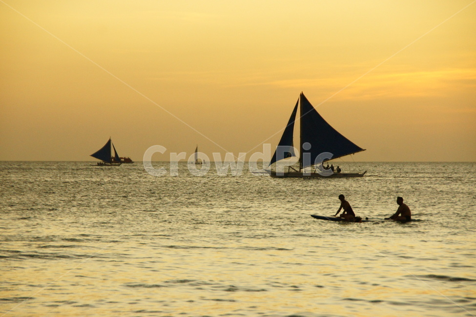 밀몰,일출,sunset,sunrise,수평선,바다,여행,배,보트,요트,석양,yacht,boat,watercraft,선박,person,사람,human,인간