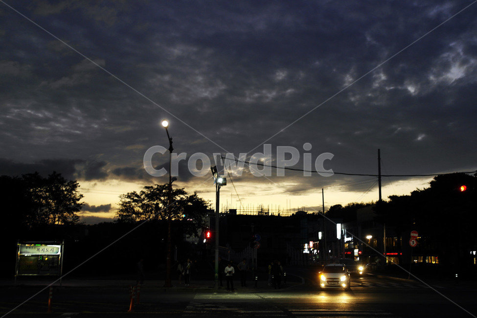 야경,황혼,도로,불빛,노을,해질녘,구름,야경,밤,풍경,nightscape,night,landscape,road,automobile,자동차,car,차,transportation,교통,vehicle,차량