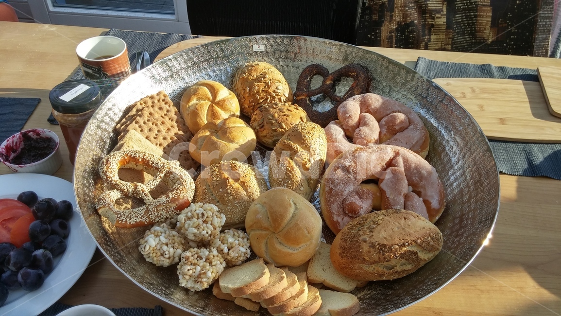 빵,유럽빵,독일빵,건강빵,프랑스빵,브렛첼,브레첼,브렛젤,발효빵,음식,아침식사,모듬빵,다양,bread,healthy,글루텐프리,제빵