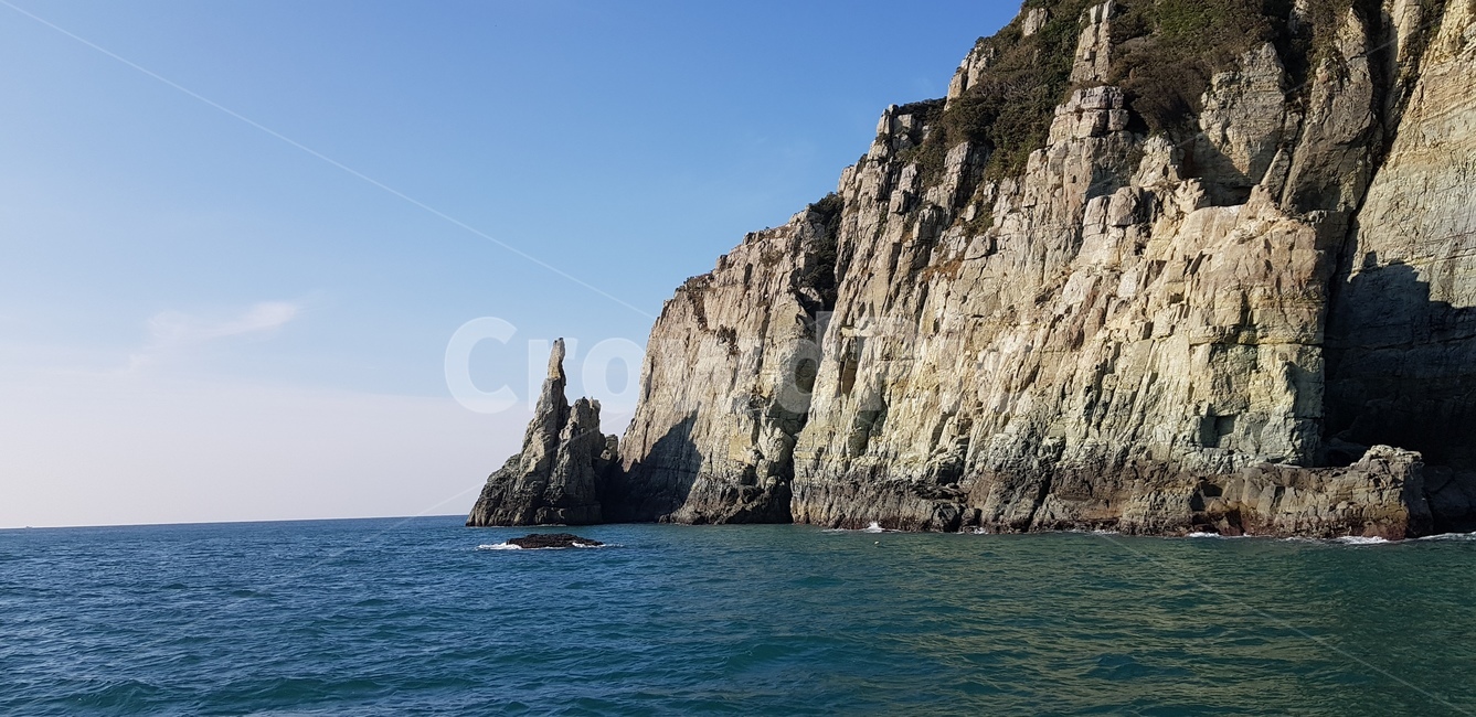 바다,하늘,바위산,바위,구름,자연,풍경,nature,landscape,outdoors,옥외,cliff,낭떠러지,promontory,곶