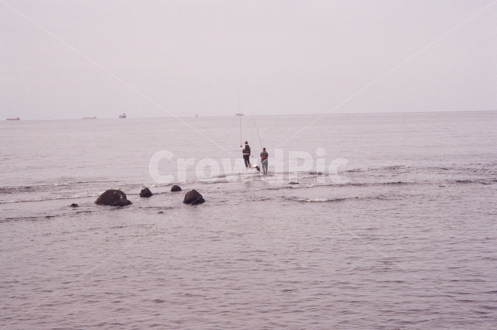 바다,낚시,동해바다,해질무렵,흐린날씨,자연,풍경,nature,landscape,사람,인물,인간,human,person,adventure,모험,leisure activities,레저 활동