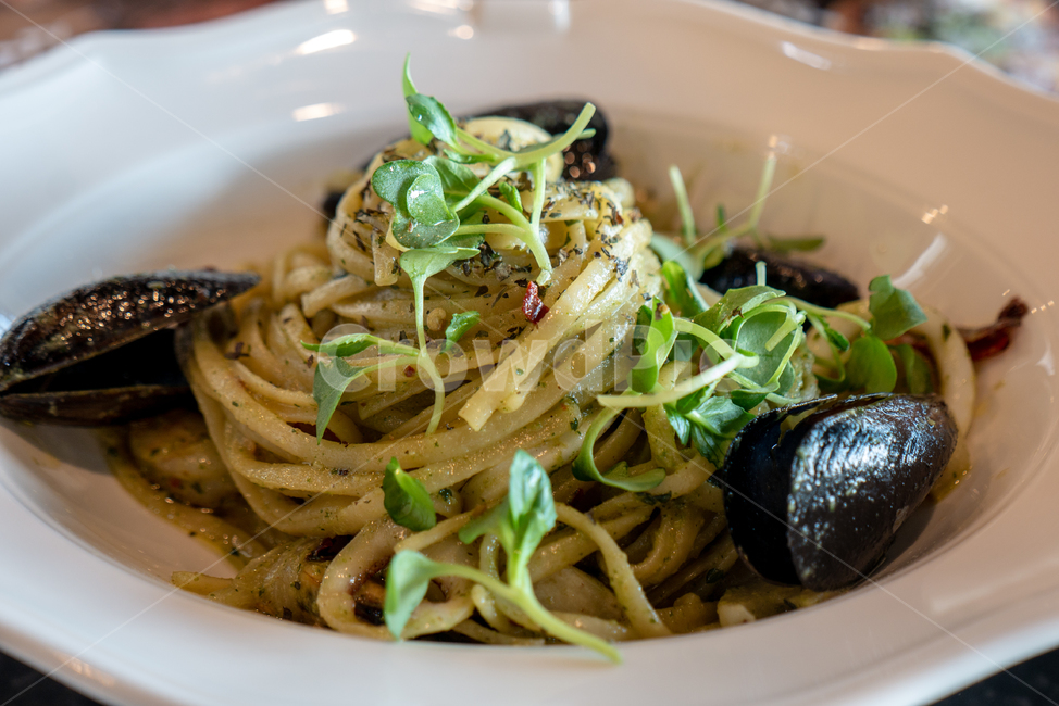 바질페스토,파스타,스파게티,바질페스토파스타,pasta,basil,basilpestopasta,바질,홍합,바질페스토스파게티,음식,식재료,요리,food,cook,meal,dishes,food reserves,면류,면요리,noodles,양식,서양음식,서양요리,western food,western dishes,western meal,western cook