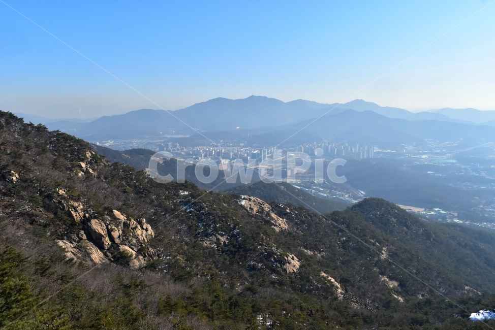 관악산,풍경,겨울,자연,눈,스포츠,등산,산행,nature,snow,겨울풍경,느낌,아름다운,신비로운,경이로운,기암,바위,암봉,암릉,다큐,필,힐링,명산,landscape,winter,season,트레킹,100대명산,인기명산,조망,전망,정부청사,6봉,수목원능선,바윗길,암릉길,명품송,소나무,한국자연풍경,한국자연경관,korea,관양능선,팔봉능선,국기봉,자연,풍경,nature,landscape,한국자연풍경,한국자연경관,korea nature landscape,slope,경사,outdoors,옥외,mountain,산,mountain range,산맥