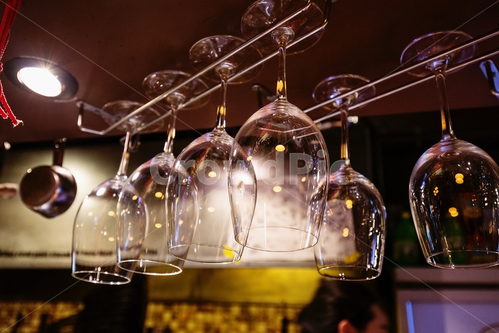 감성,와인잔,유리,시선,조명,음식점,유리잔,반사,감성사진,glass,light,daily,canon,cook,인테리어,실내디자인,interior design,사물,물건,오브젝트,thing,object,matter