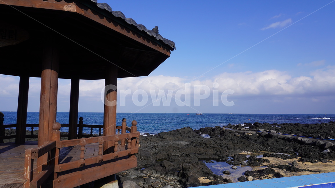 소라,제주,바다,푸른바다,제주바다,파도,푸른,sea,blue,jeju,jejuisaland,island,nature,sky,오두막,summer,winter,stay,beach,cool,시원한