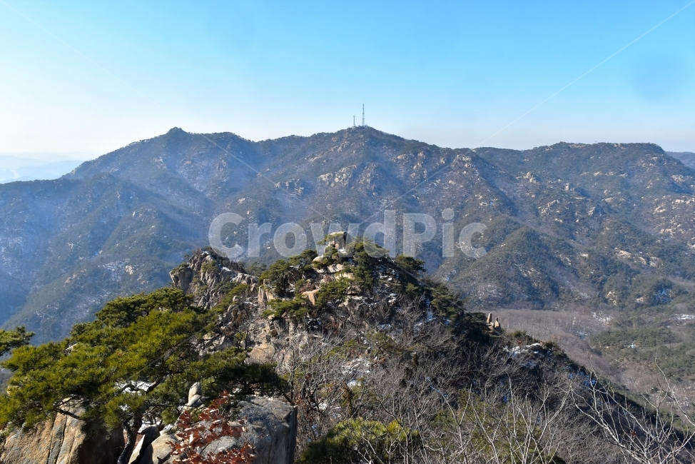 관악산,풍경,겨울,자연,눈,스포츠,등산,산행,nature,snow,겨울풍경,느낌,아름다운,신비로운,경이로운,기암,바위,암봉,암릉,다큐,필,힐링,명산,landscape,winter,season,트레킹,100대명산,인기명산,조망,전망,정부청사,6봉,수목원능선,바윗길,암릉길,명품송,소나무,한국자연풍경,한국자연경관,korea,관양능선,팔봉능선,국기봉,겨울,계절,winter,season,자연,풍경,nature,landscape,한국자연풍경,한국자연경관,korea nature landscape,mountain range,산맥,outdoors,옥외,mountain,산