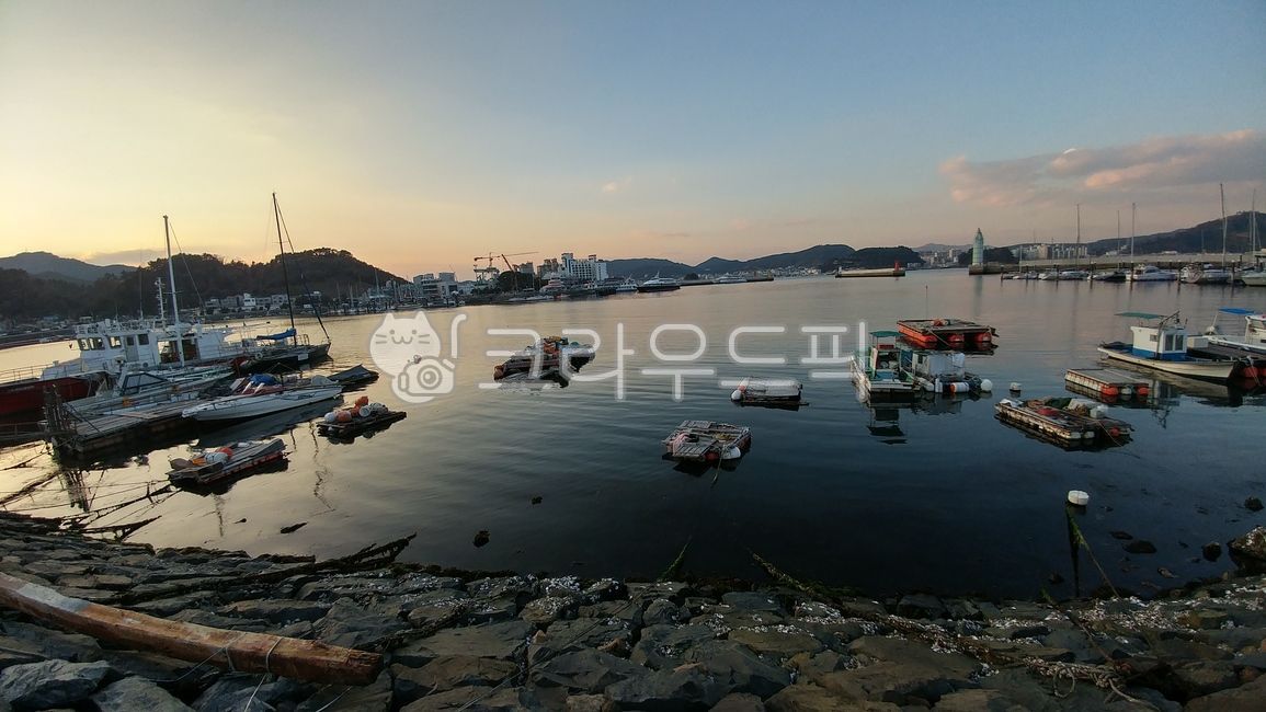 선박, 항구, 바다, 배, sea, 사진,이미지,일러스트,캘리그라피 - Niamsunsoo작가